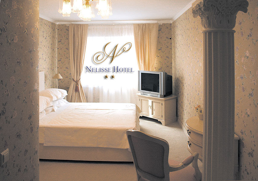Hotel Nelisse Bucharest Room photo